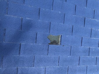 彦根市 屋根材の剥がれ
