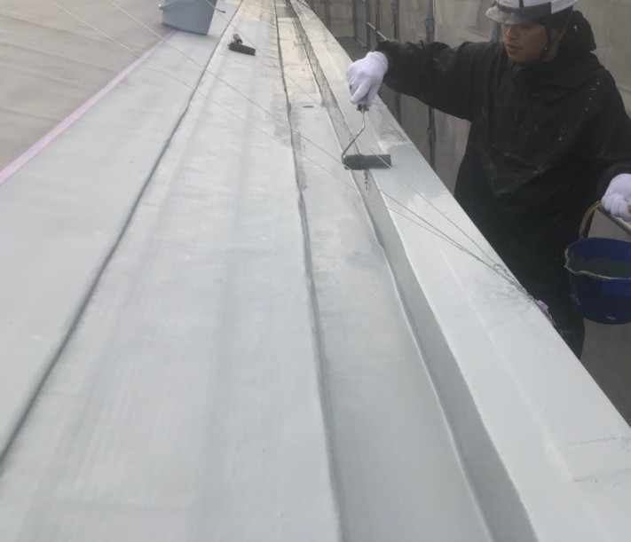 米原市アパート屋根防水先端部分ウレタン防水⑥