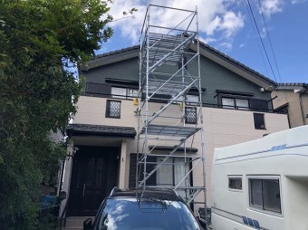 足場